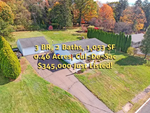 233 Oak Ridge Dr, Middletown, CT 06457