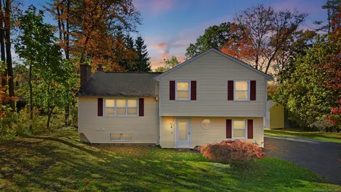 5 Shirley Ct, Plainville, CT 06062