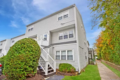29 Van Buren Ave #I9, Norwalk, CT 06850