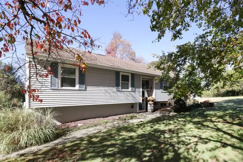 15 Country Club Dr, Franklin, CT 06254