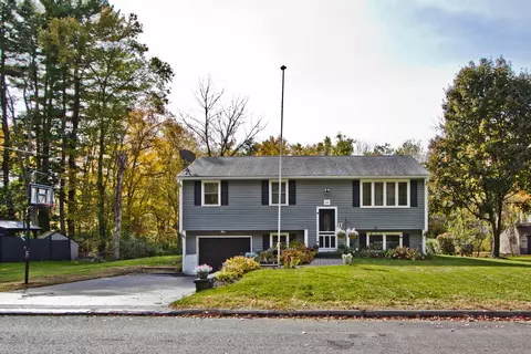 24 David Cir, Putnam, CT 06260