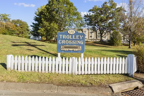 173 Russo Ave #609, East Haven, CT 06513