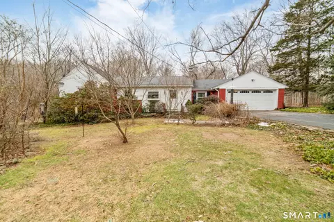60 Hopp Brook Rd, Bethany, CT 06524