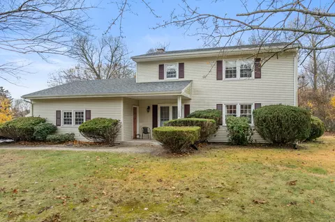 128 Pond Ln, Manchester, CT 06042