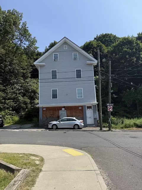 210 Bishop St, Waterbury, CT 06704