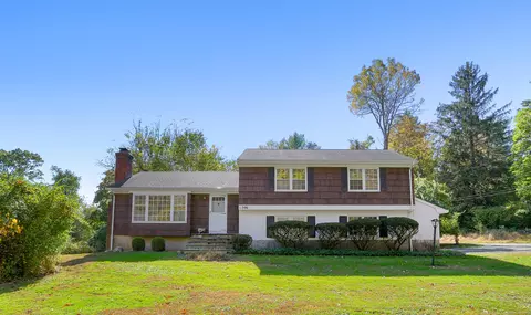 506 Roxbury Rd, Stamford, CT 06902
