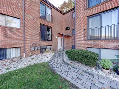 500 Darling St #10-K, Southington, CT 06489