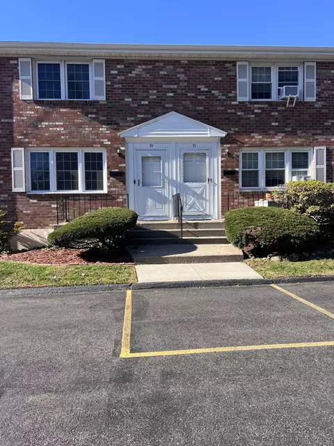 70 Robert Treat Dr, Milford, CT 06460