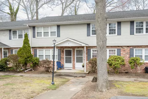 280 E Main St #E6, Clinton, CT 06413