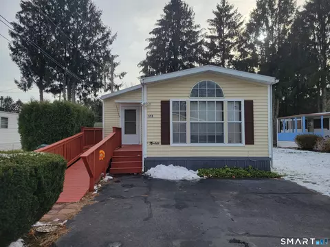 172 D St, Groton, CT 06340