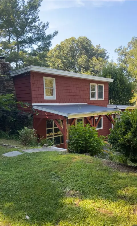 46 Thayer Rd, Higganum, CT 06441