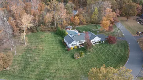 6 Old Woods Rd, Brookfield, CT 06804