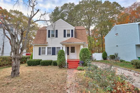 81 Capitol Ave, Waterbury, CT 06705