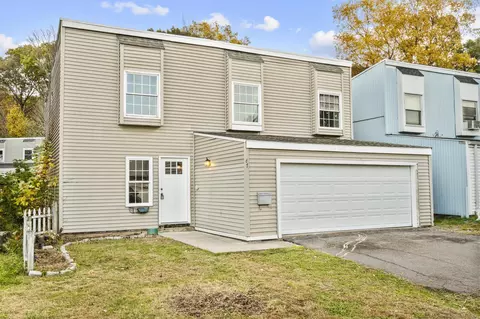 67 Braeburn Ln, Middletown, CT 06457