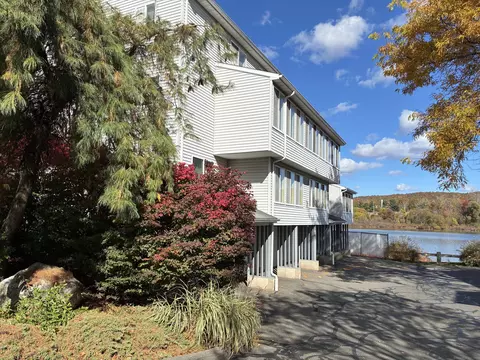 365 Woodford Ave #6, Plainville, CT 06062