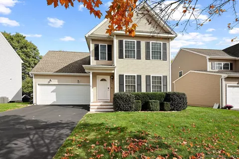 6 Elizabeth Ln #3, Vernon, CT 06066
