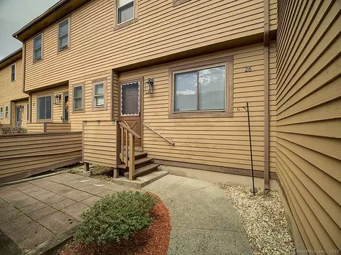 26 Cedar Knolls Dr #26, Branford, CT 06405