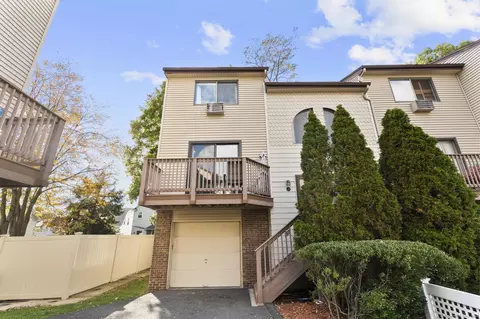 60 Lawn Ave #11, Stamford, CT 06902