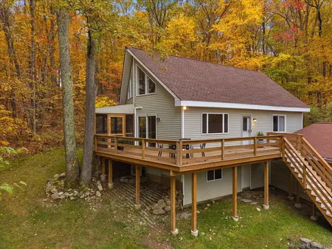 7 Owls Nest Ln, New Milford, CT 06776