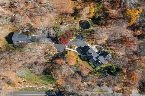 31 Poverty Hollow Rd, Newtown, CT 06470