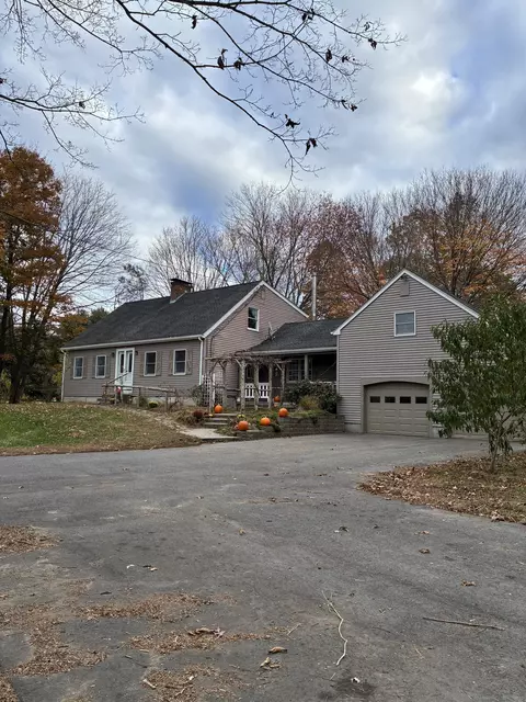 202 Cemetery Rd, Canterbury, CT 06331