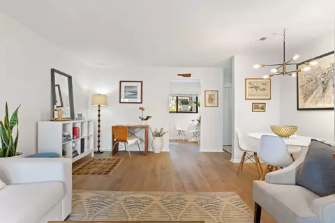 102 Rowayton Woods Dr #102, Norwalk, CT 06854