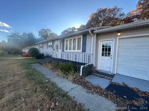 15 Booth St, Enfield, CT 06082