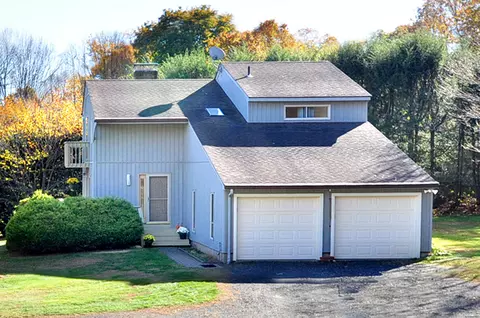311 E Ridge Rd, Middletown, CT 06457