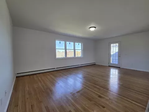 Living - 395 Bailey Hill Rd, Killingly, CT 06239 photo 1 of 6