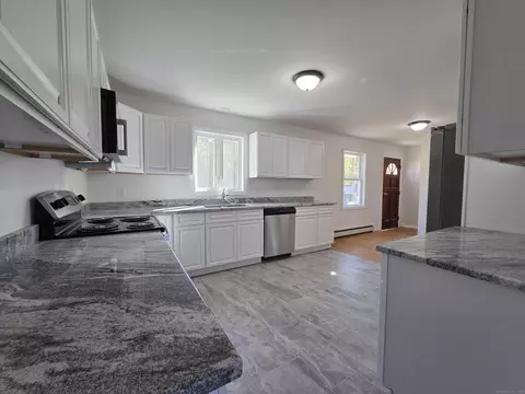 Kitchen - 395 Bailey Hill Rd, Killingly, CT 06239 photo 1 of 5
