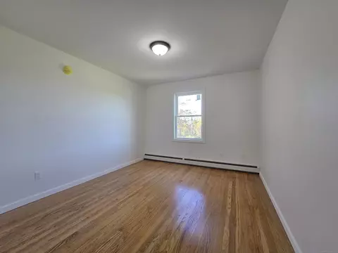 Bedroom - 395 Bailey Hill Rd, Killingly, CT 06239 photo 1 of 5