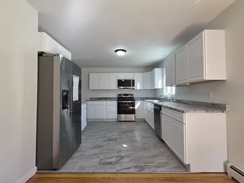 Kitchen - 395 Bailey Hill Rd, Killingly, CT 06239 photo 4 of 5