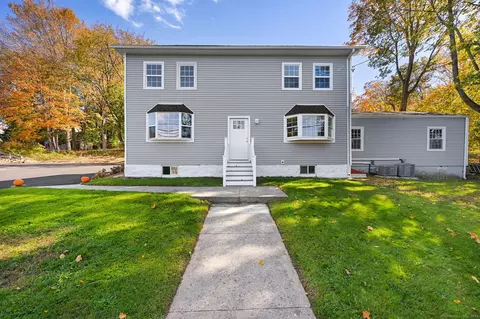 401 Unity Rd, Trumbull, CT 06611