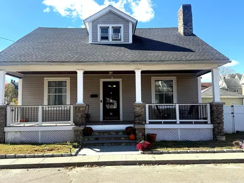 16 Holbrook Ct, Ansonia, CT 06401