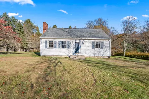 8 Thomas Dr, Stafford Springs, CT 06076
