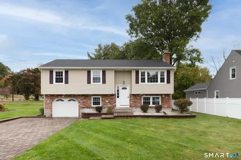 769 Old Turnpike Rd, Plantsville, CT 06479