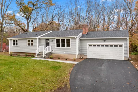 160 Willow St, Cheshire, CT 06410