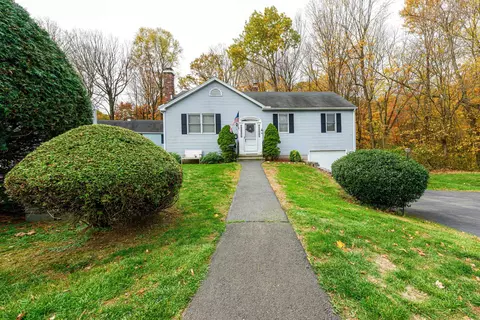 35 Valley View Dr #35, Hamden, CT 06518