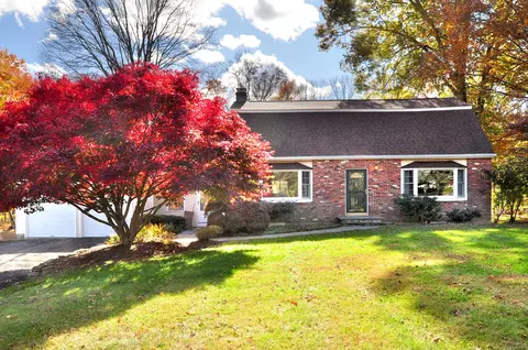 8 Revere Rd, New Milford, CT 06776