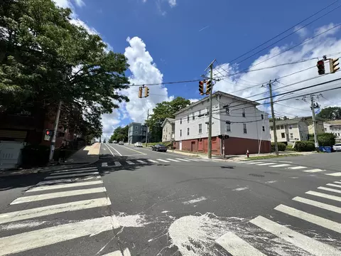86 North St, New Britain, CT 06051