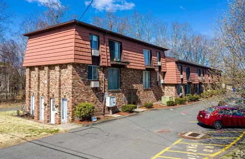 77 E Main St, Plainville, CT 06062
