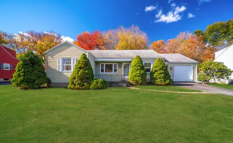 24 Homecrest Dr, Berlin, CT 06037