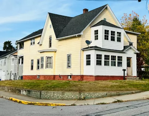102 Cottage St, Killingly, CT 06239