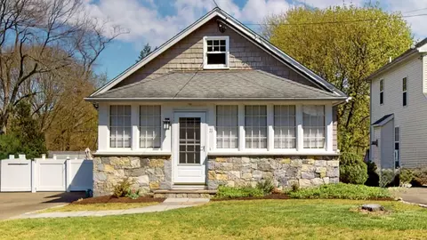 21 Nichols Ave, Stamford, CT 06905