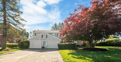 6 Ridgecrest Ln, Bristol, CT 06010