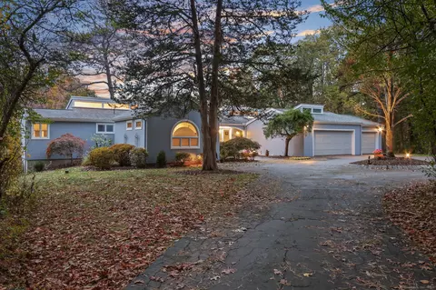 50 Bayberry Hill Rd, Avon, CT 06001