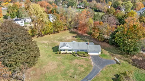 4 Stoner Ter, Portland, CT 06480