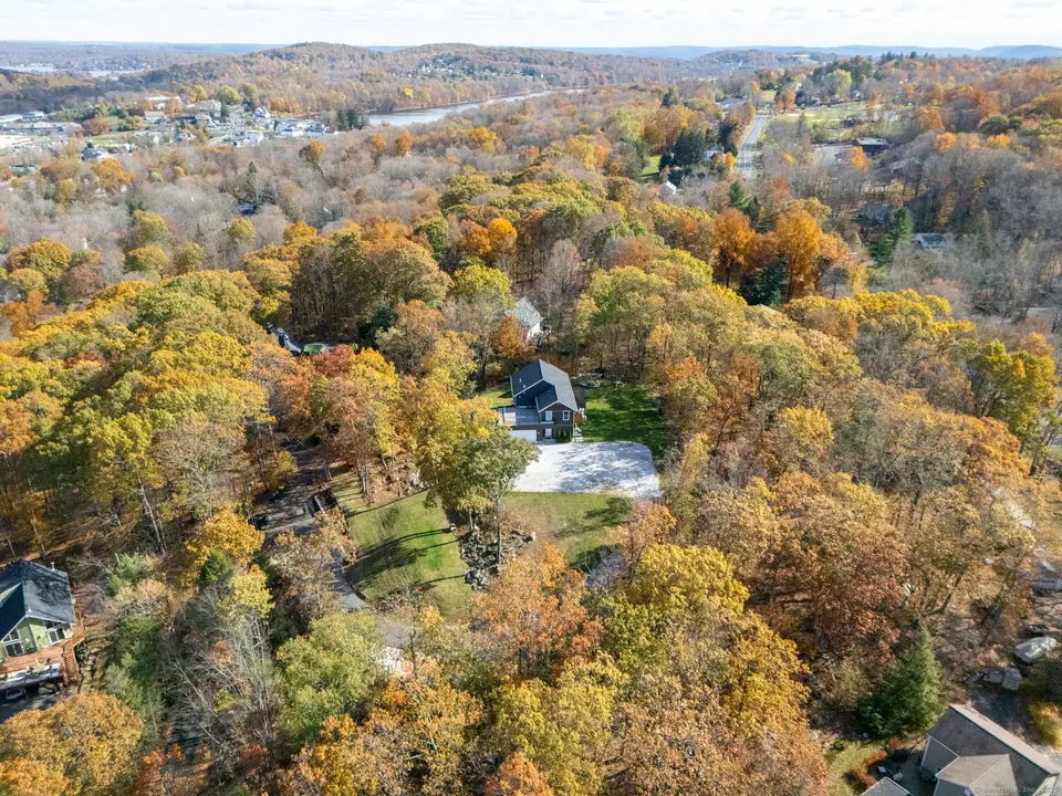 View/Area - 2 Evet Dr, New Fairfield, CT 06812 photo 2 of 2