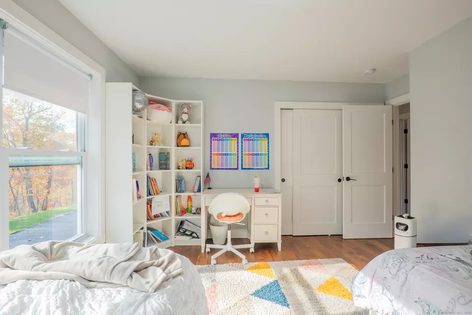 Bedroom - 2 Evet Dr, New Fairfield, CT 06812 photo 7 of 7