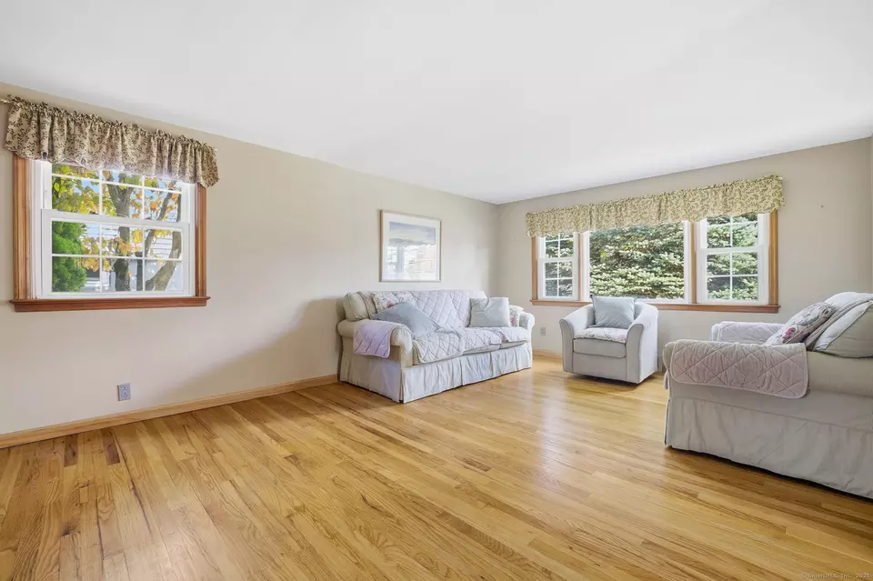 Living - 63 Ferris Ave, Norwalk, CT 06854 photo 1 of 2